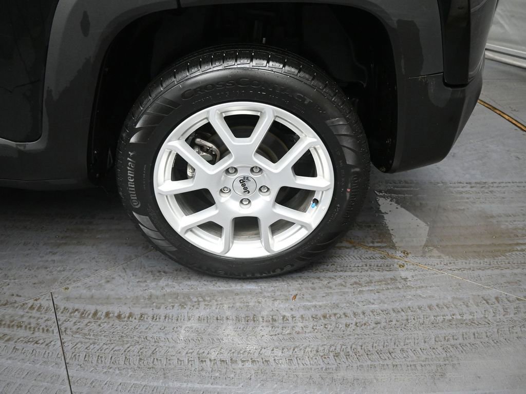 Used 2023 Jeep Renegade Latitude image 14