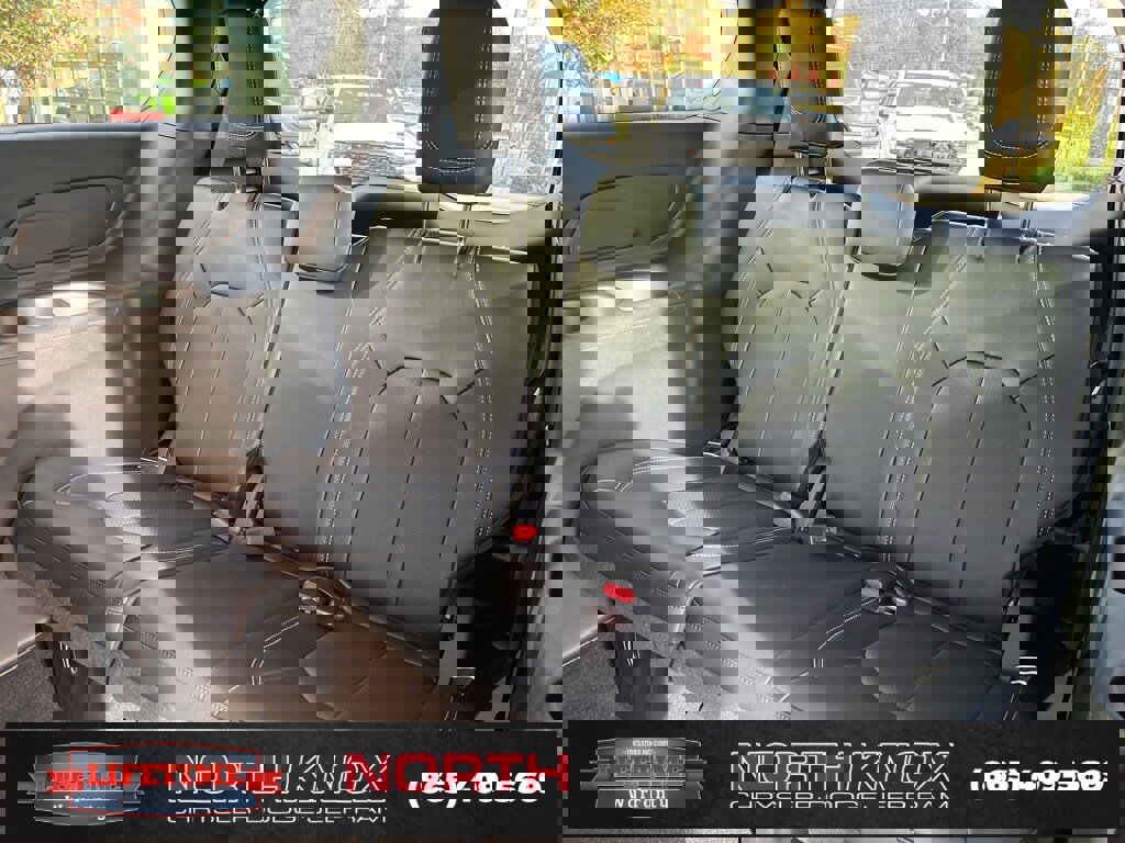 New 2026 Chrysler Voyager LX image 16