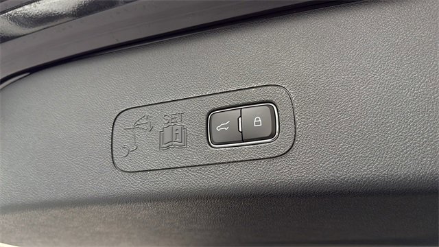 New 2026 Lincoln Aviator AWD image 13