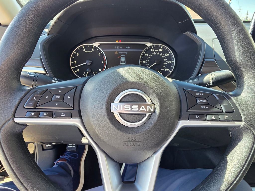 Used 2025 Nissan Altima 2.5 SV image 18
