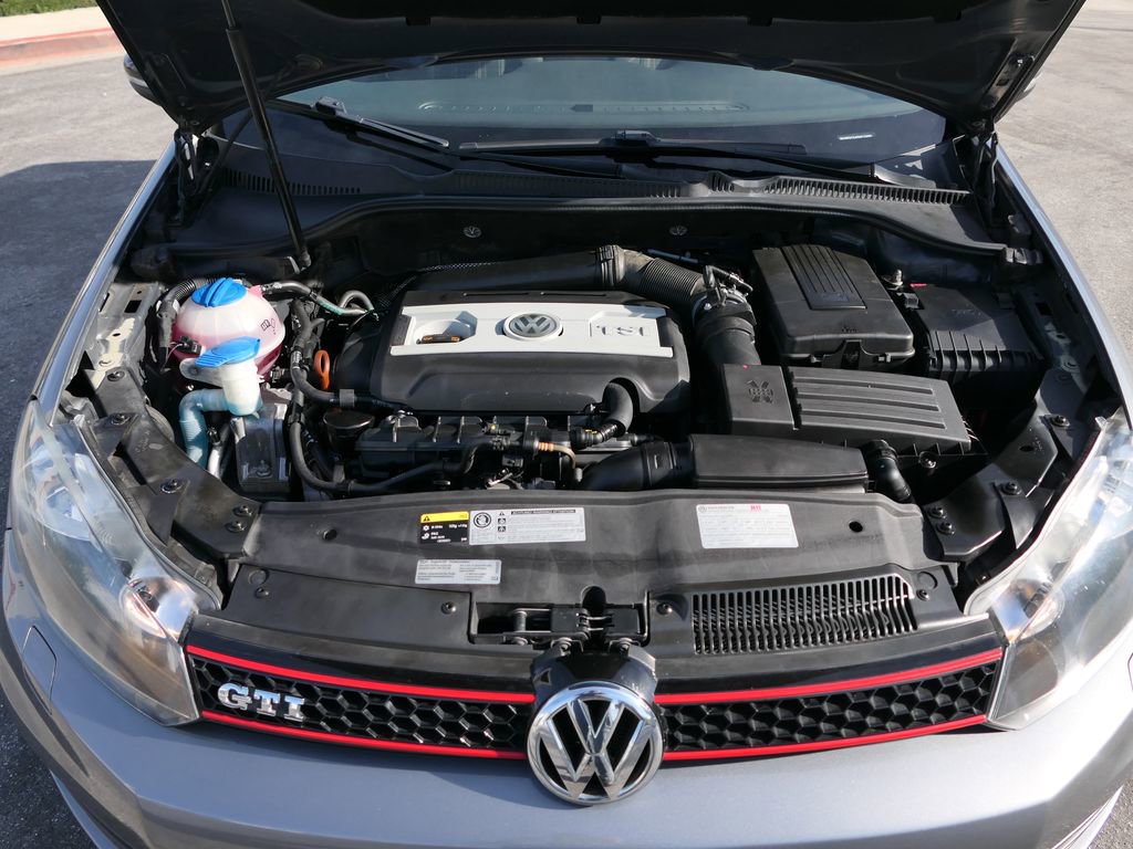 Used 2013 Volkswagen GTI 2-Door image 24