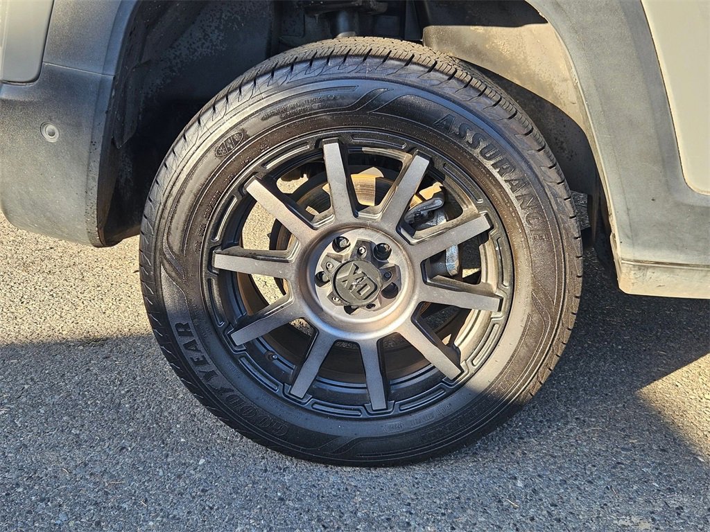 Certified 2021 Jeep Renegade Latitude w/ Luxury Group I image 9