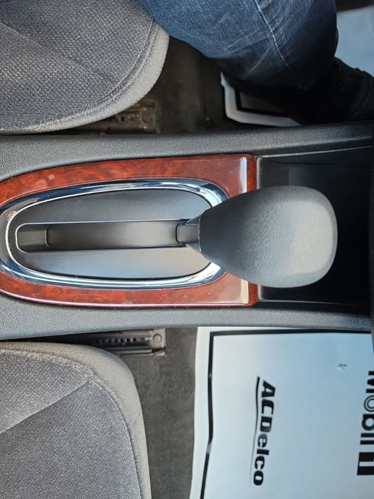 Used 2009 Chevrolet Impala LT image 11