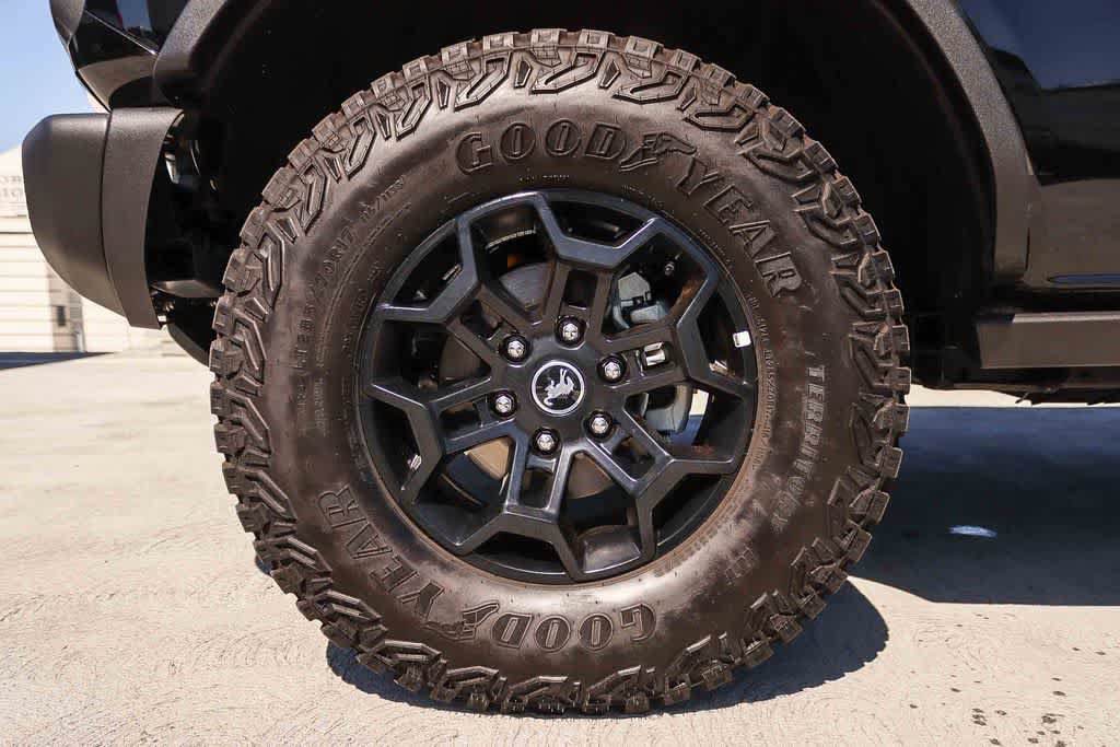 Certified 2026 Ford Bronco Badlands AWD/4WD image 11