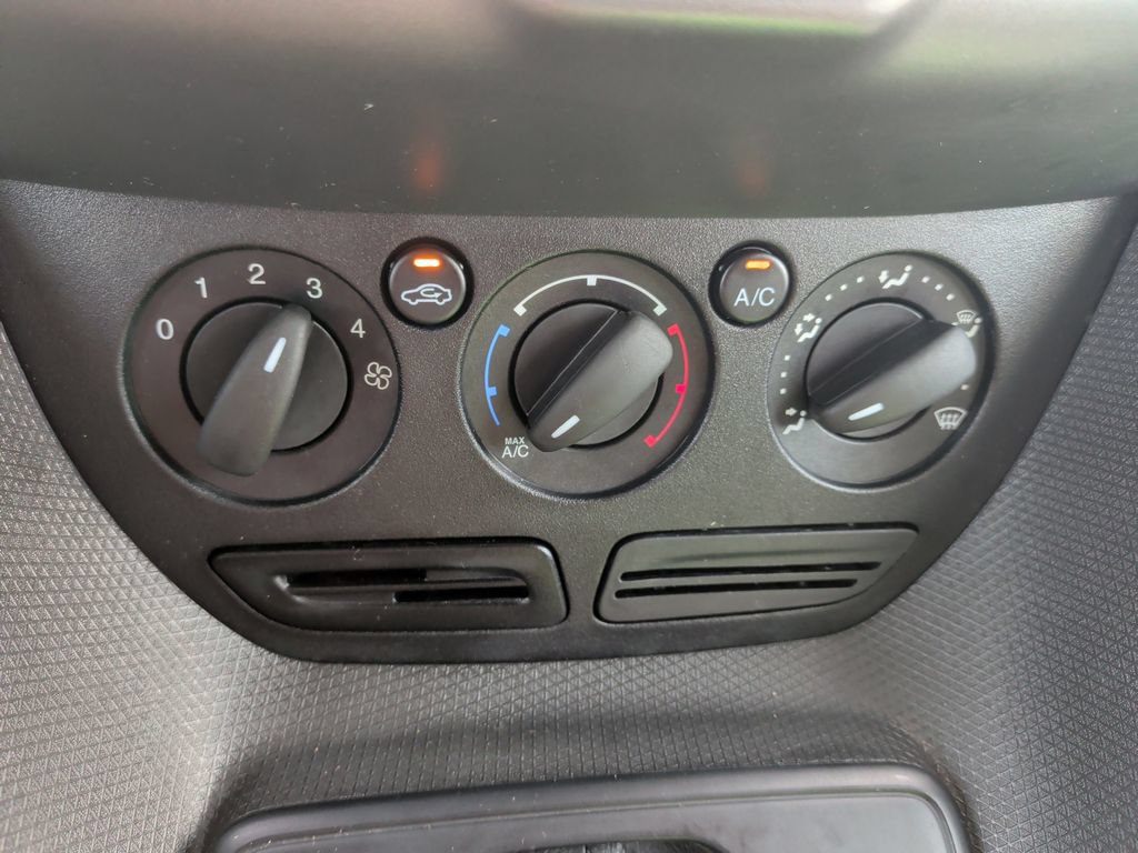 Used 2016 Ford Transit Connect XL FWD image 12