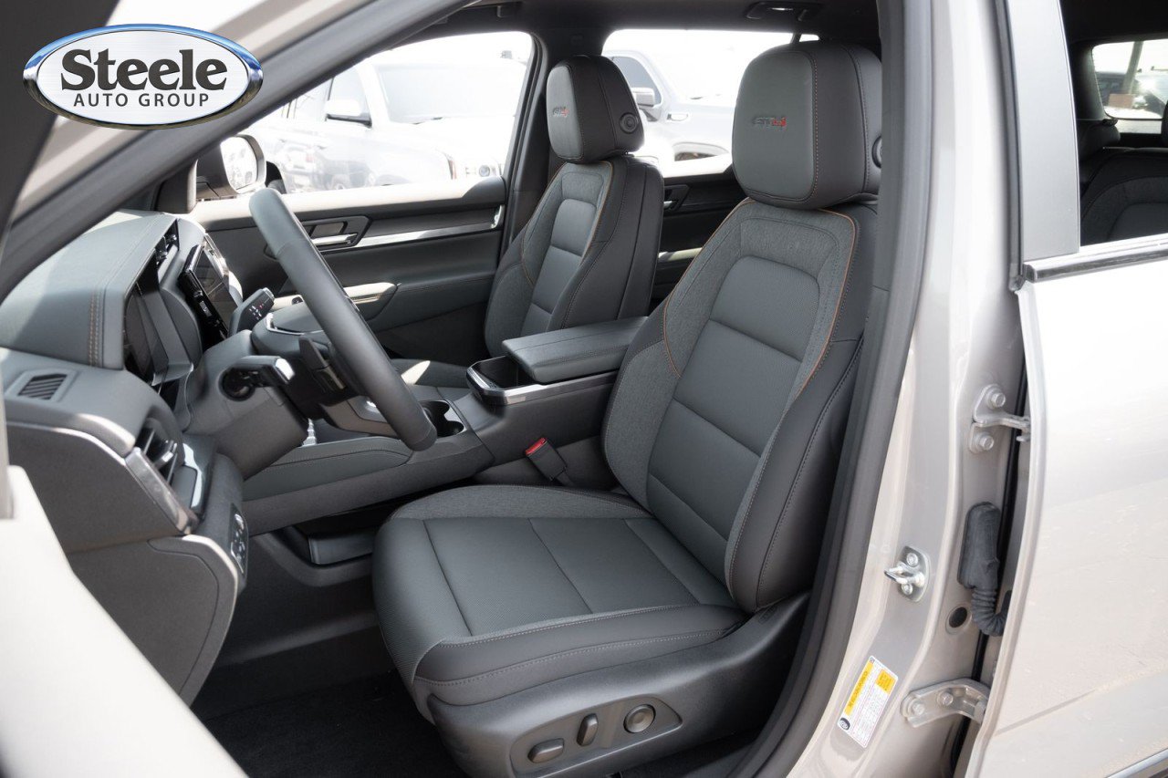 New 2026 GMC Terrain AT4 AWD/4WD image 18