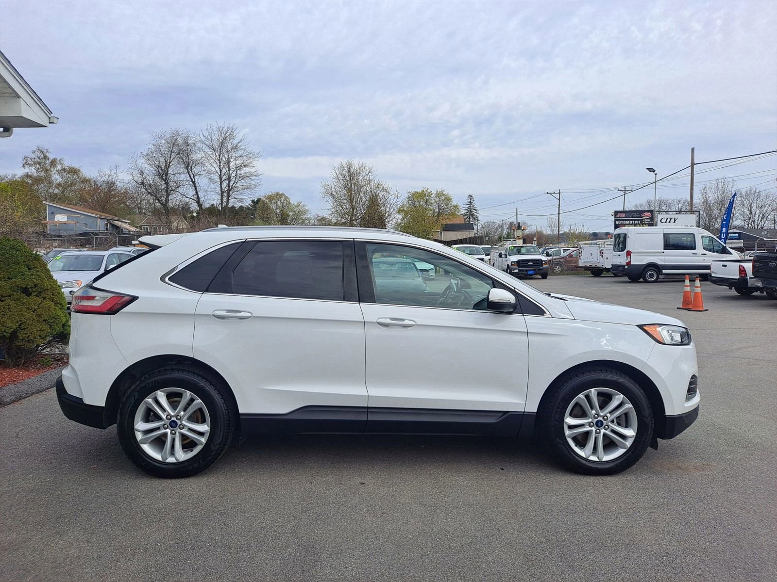 Used 2020 Ford Edge SEL image 4