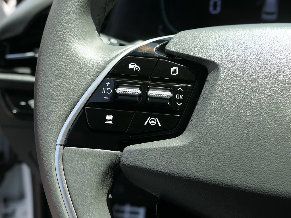 Used 2024 Kia Niro EX Touring FWD image 15