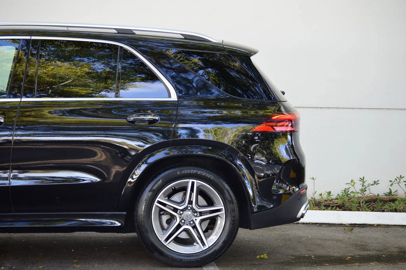 Used 2025 Mercedes-Benz GLE 53 AMG 4MATIC image 9