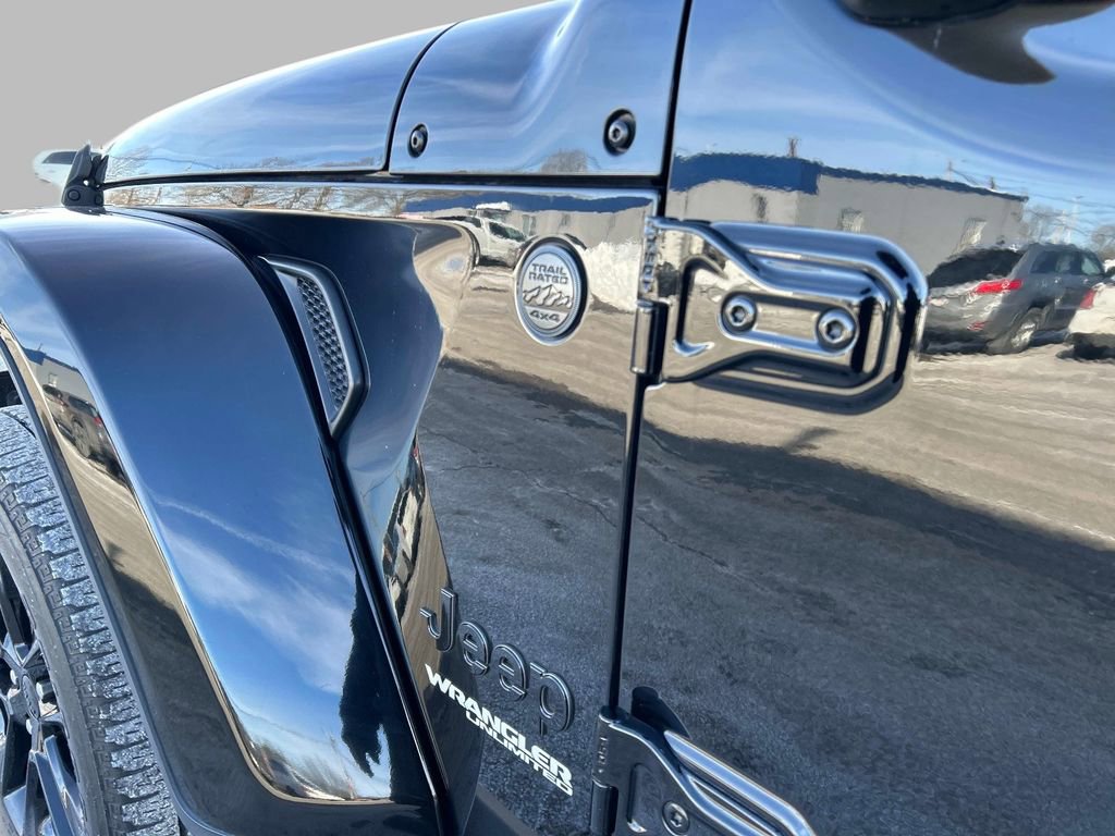 Used 2021 Jeep Wrangler Unlimited Sahara image 11