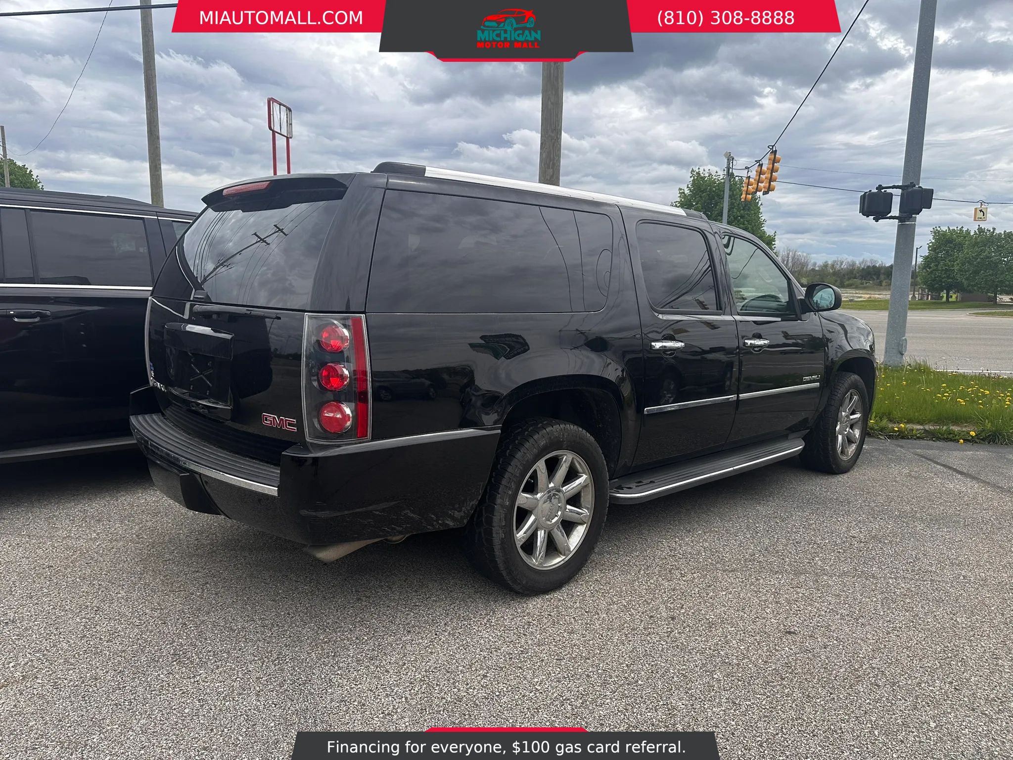 Used 2014 GMC Yukon XL Denali AWD/4WD image 6