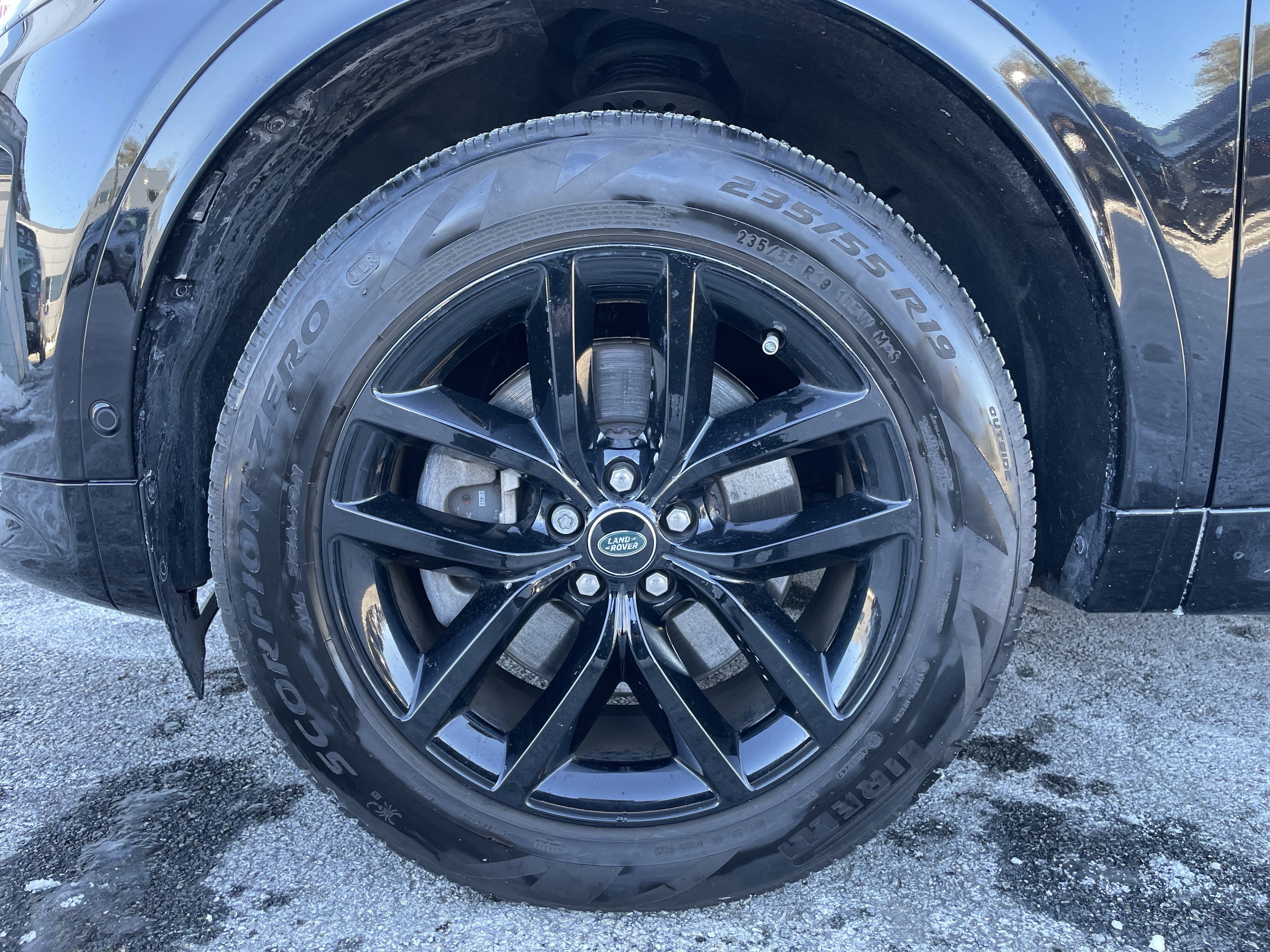 Certified 2024 Land Rover Discovery Sport S image 9