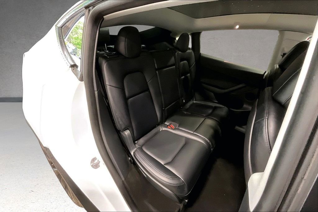 Used 2023 Tesla Model Y Long Range AWD/4WD image 25
