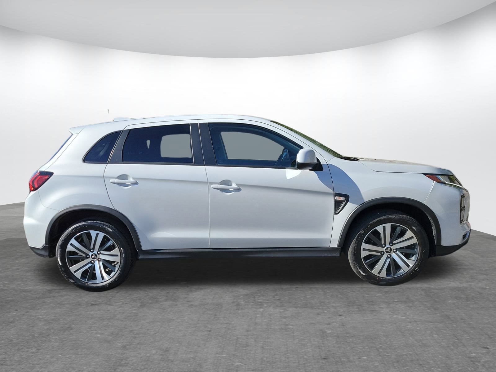 Used 2025 Mitsubishi Outlander Sport SE image 23