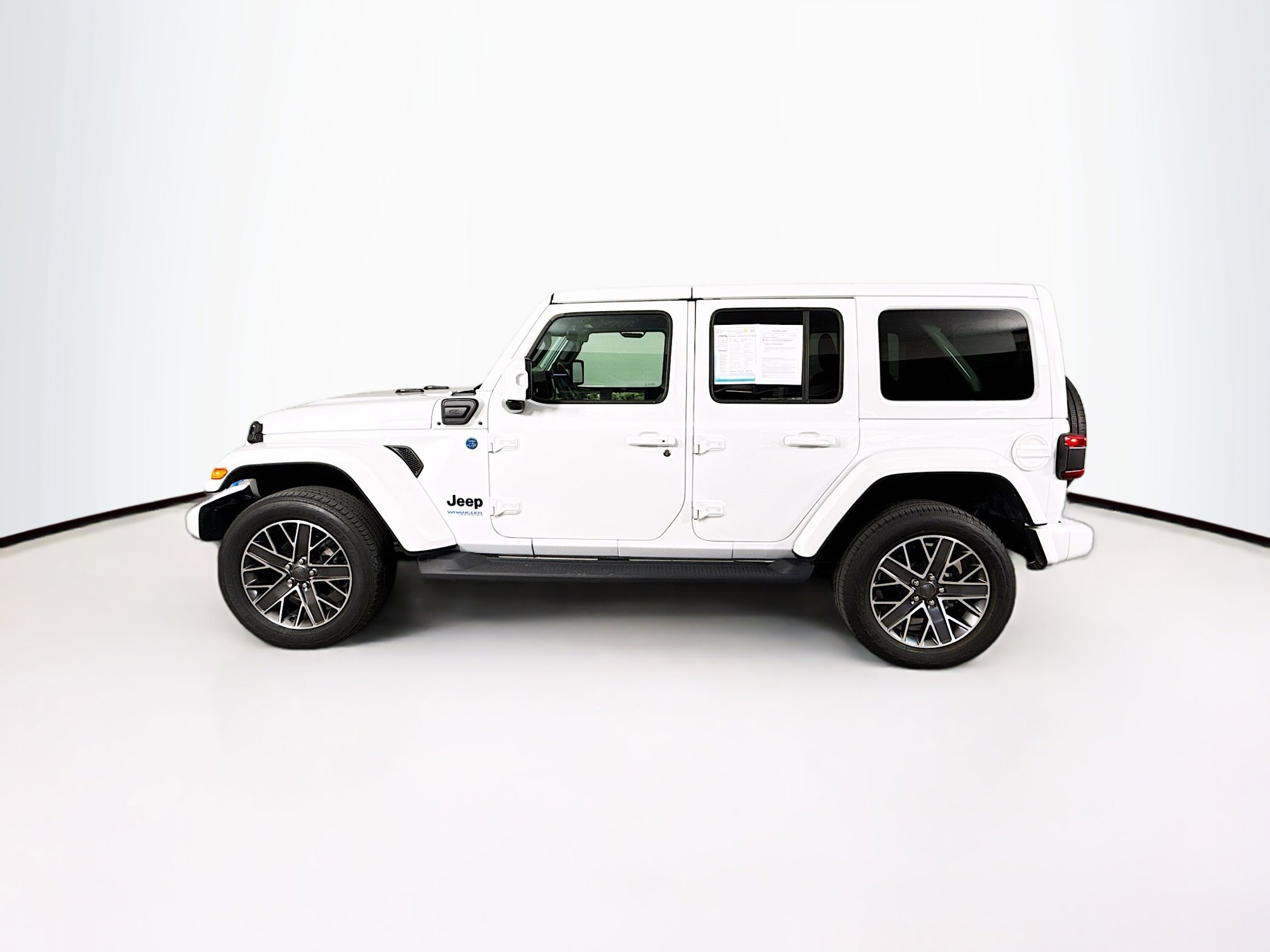 Used 2022 Jeep Wrangler Unlimited Sahara image 7