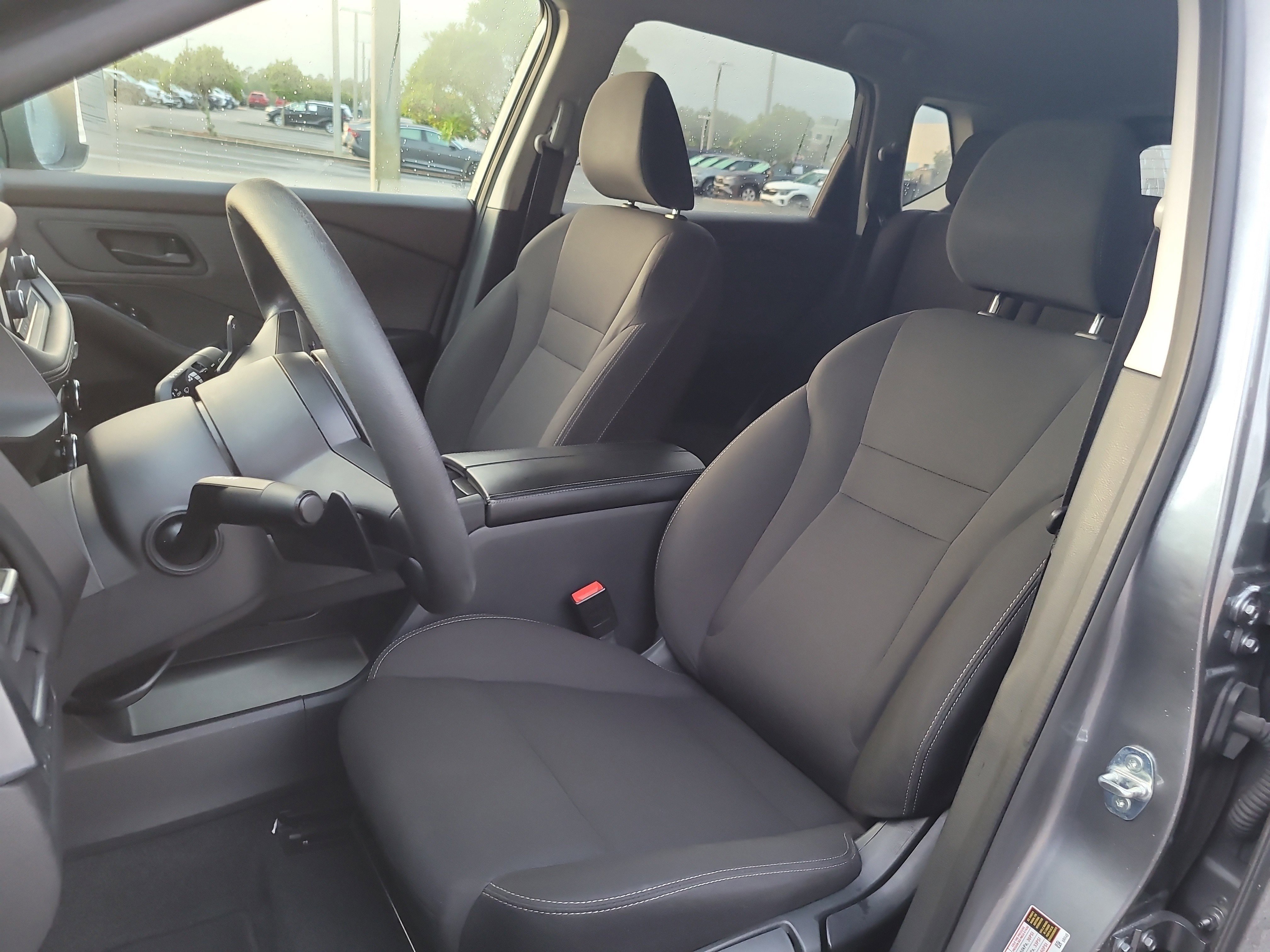 Used 2023 Nissan Rogue S image 19