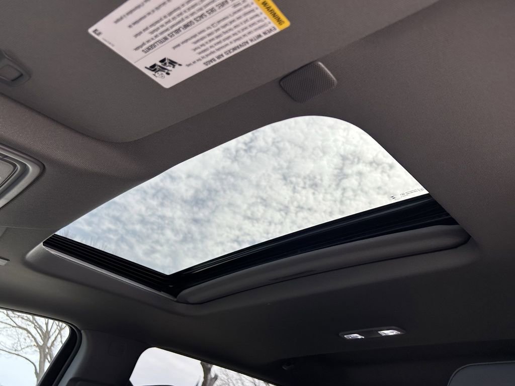 Used 2025 Chevrolet Silverado 2500 LTZ w/ LTZ Convenience Package image 30