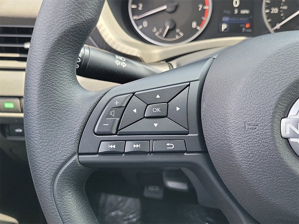 New 2025 Nissan Sentra S image 6