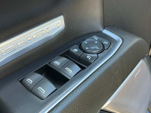 Used 2022 GMC Sierra 1500 Denali w/ Denali Reserve Package image 18