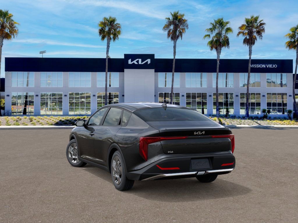 New 2026 Kia K4 LX image 4