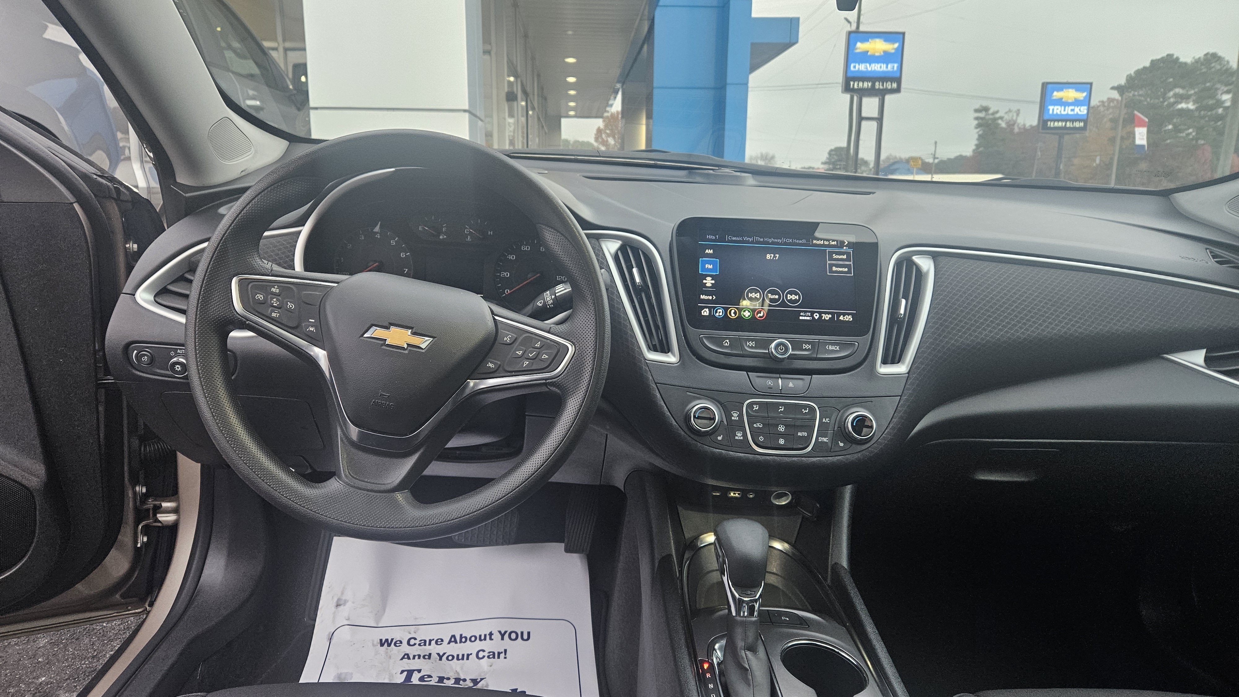 Used 2024 Chevrolet Malibu LT FWD image 13