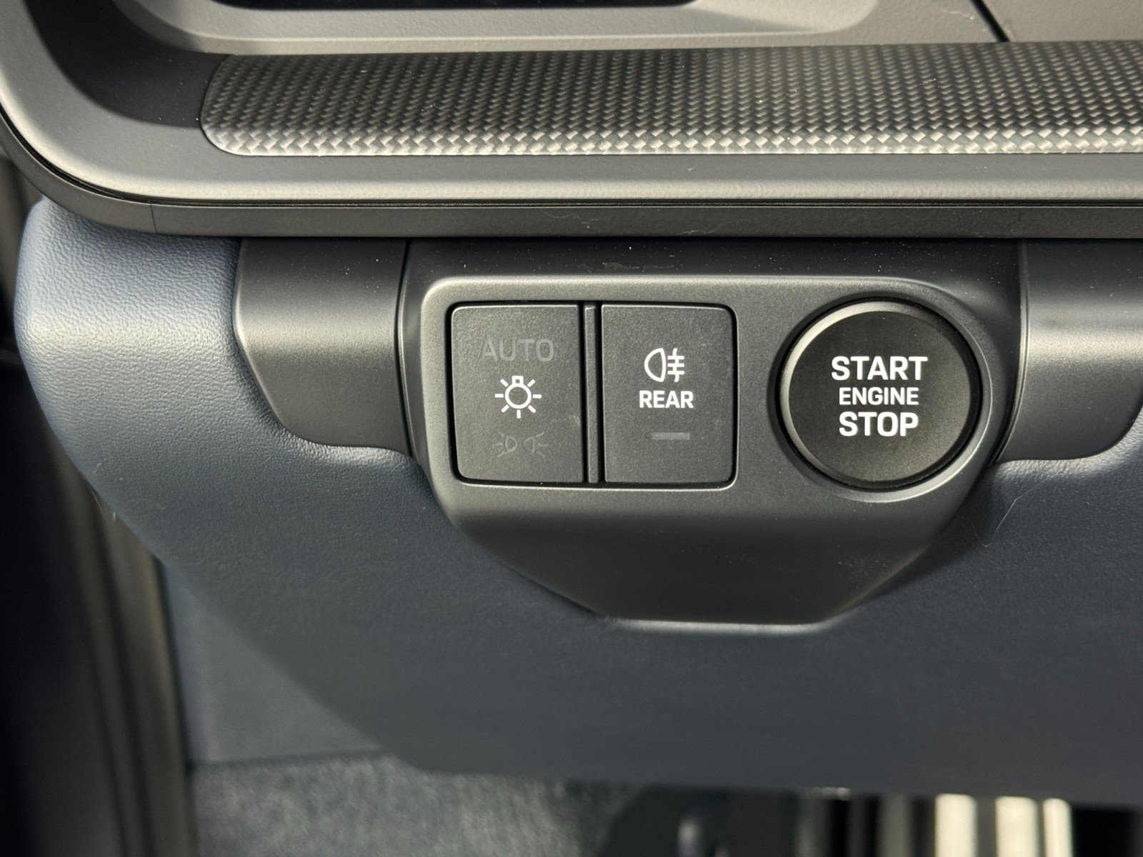 Used 2025 Porsche 911 Carrera image 17