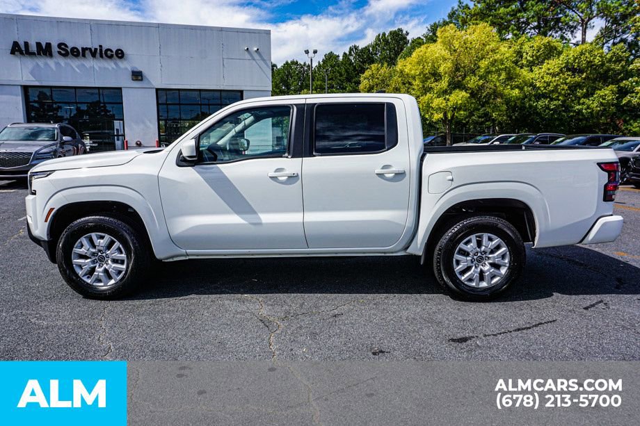 Used 2023 Nissan Frontier SV image 7