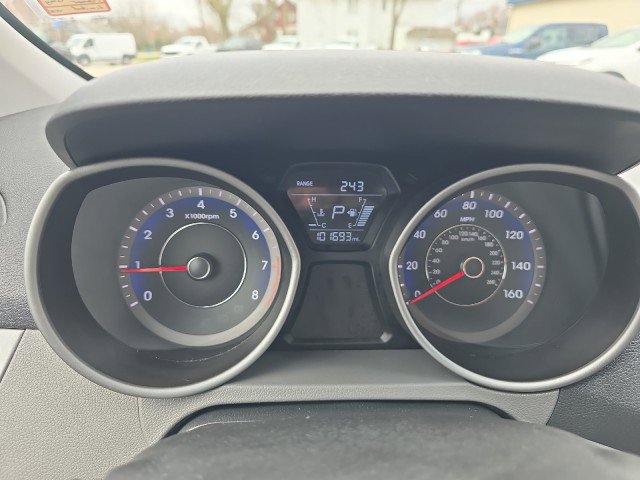 Used 2016 Hyundai Elantra Limited FWD image 19