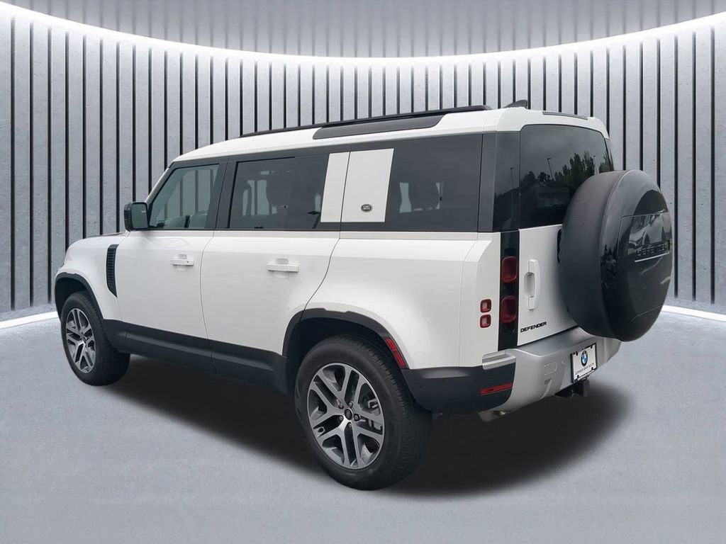 Used 2024 Land Rover Defender 110 S image 7
