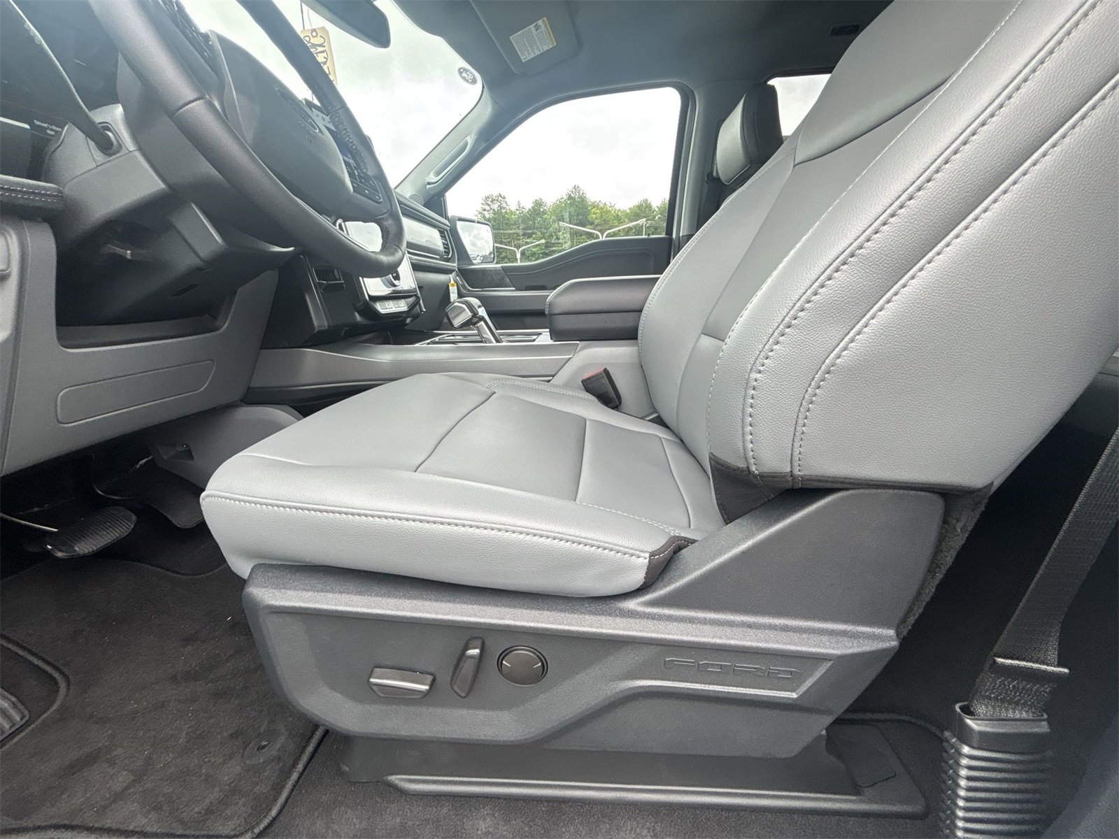 New 2025 Ford F150 Lightning Flash image 14