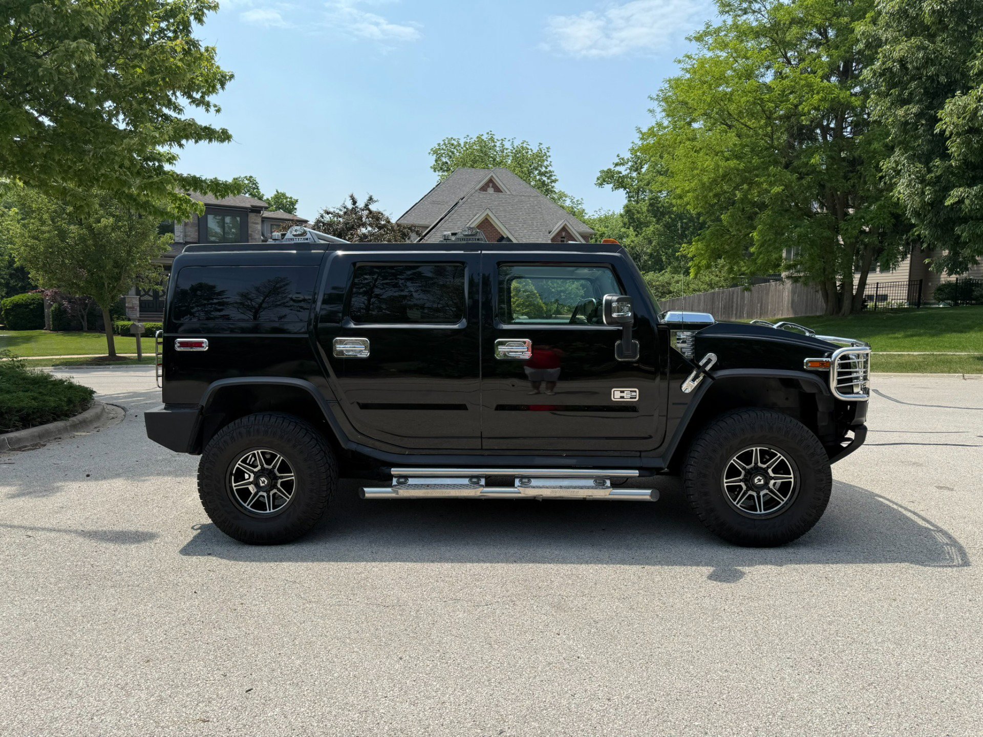 Used 2004 HUMMER H2 Luxury w/ Preferred Equipment Group image 2