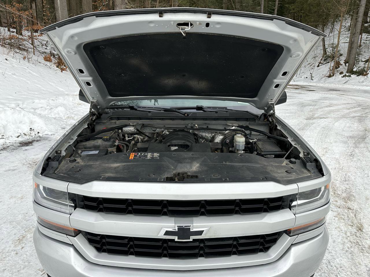 Used 2018 Chevrolet Silverado 1500 Custom w/ Custom Value Package image 11