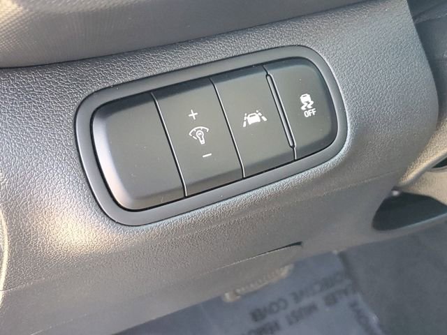 Used 2022 Hyundai Venue SEL FWD image 9