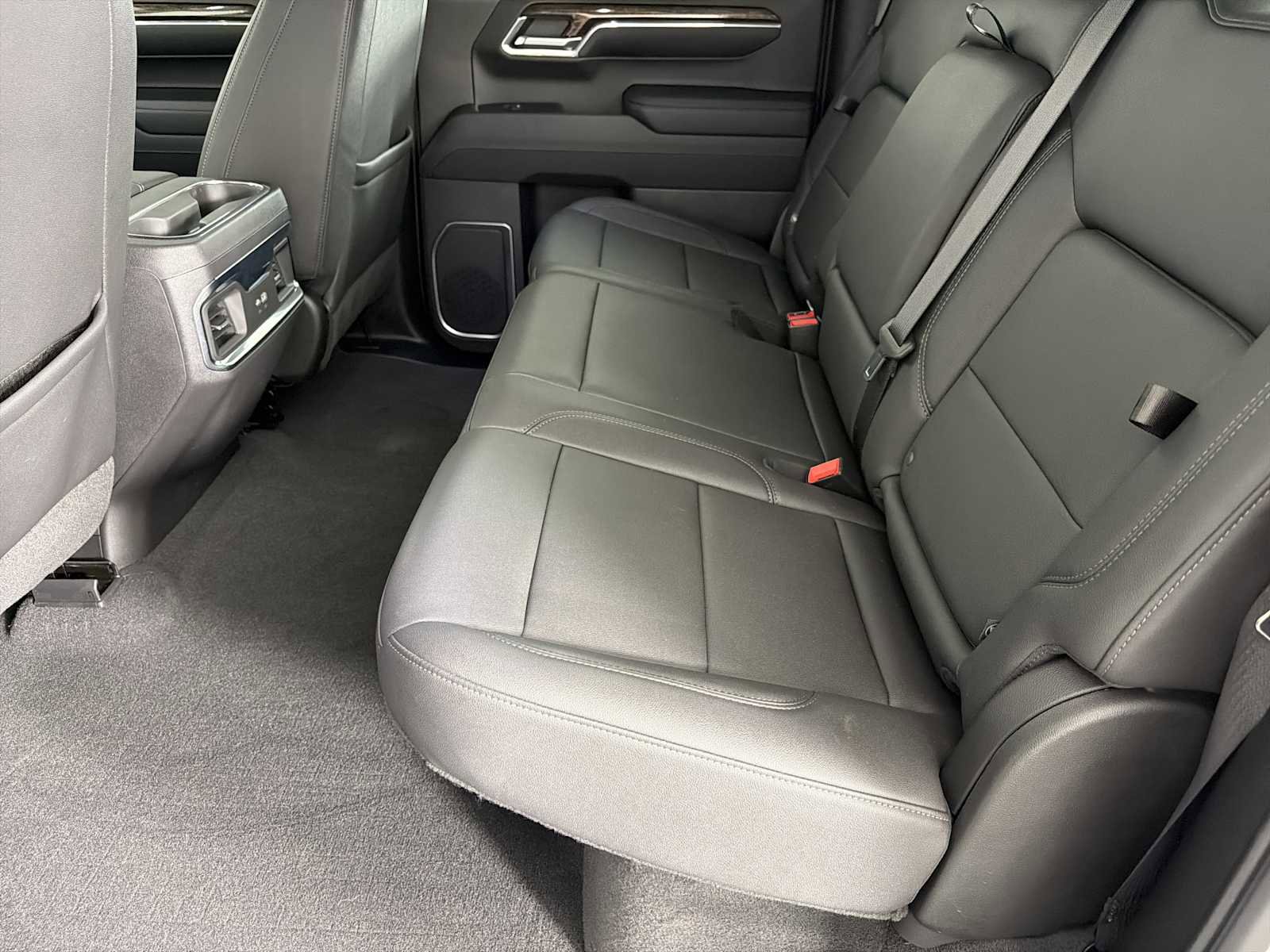 Used 2024 GMC Sierra 1500 Elevation w/ Elevation Premium Package AWD/4WD image 18
