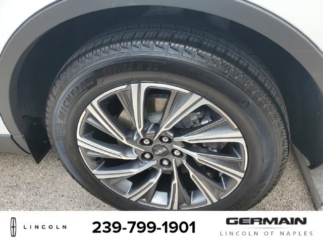 New 2025 Lincoln Aviator AWD image 11