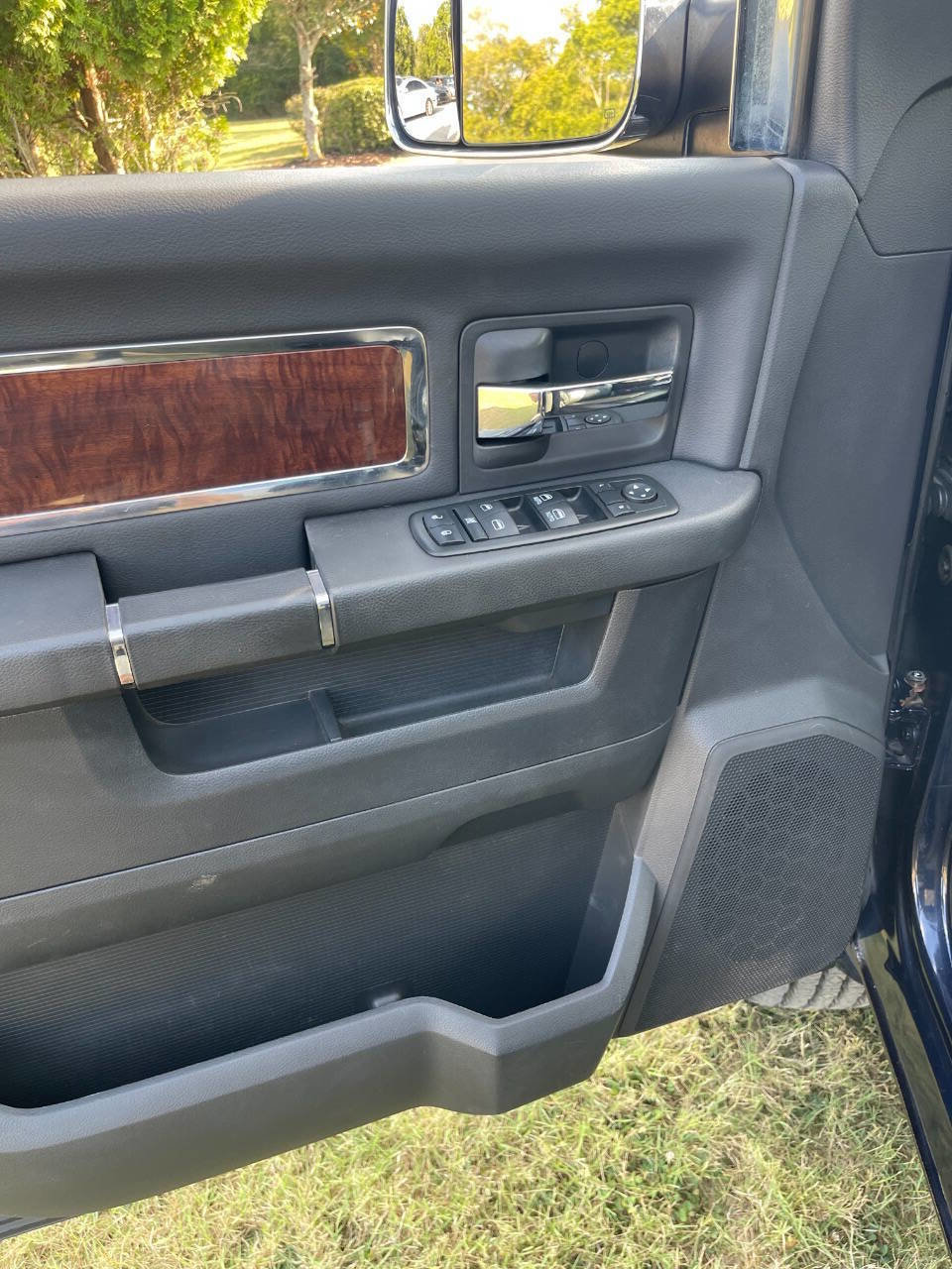 Used 2012 RAM 3500 Laramie w/ HD Snow Plow Prep Group image 12