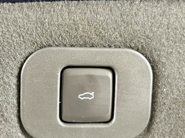 Used 2020 Lincoln Continental Reserve AWD/4WD image 17