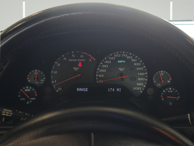 Used 2000 Chevrolet Corvette Coupe w/ Memory Pkg RWD image 17