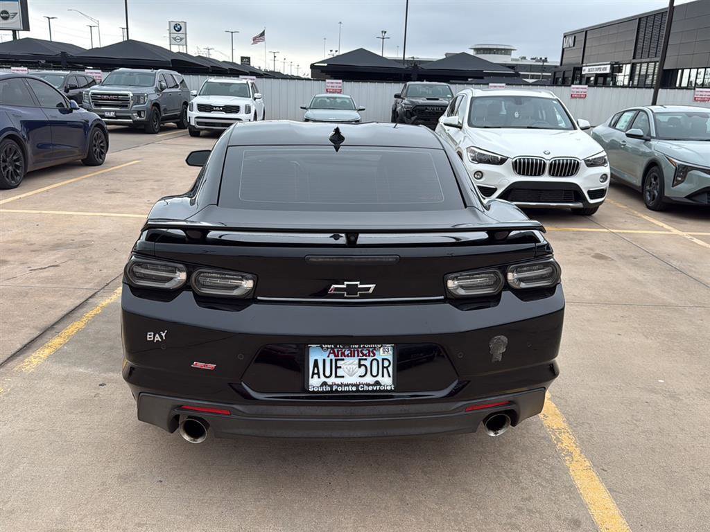 Used 2019 Chevrolet Camaro SS RWD image 9