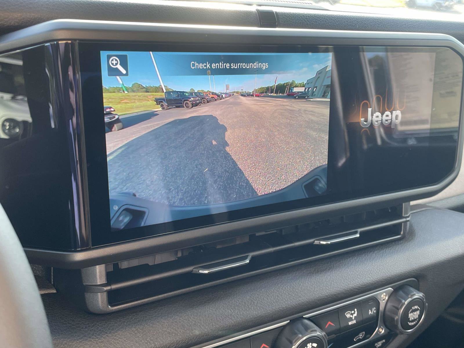 New 2025 Jeep Gladiator Willys image 3