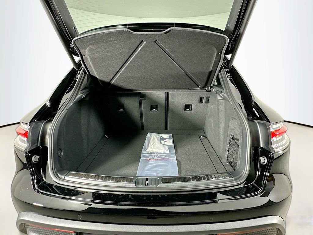 Certified 2026 Porsche Macan image 28