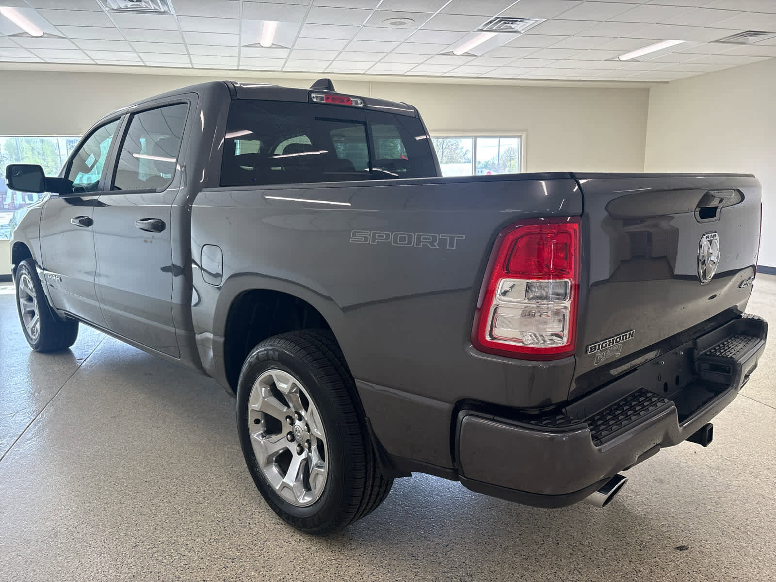 Used 2023 RAM 1500 Big Horn AWD/4WD image 9