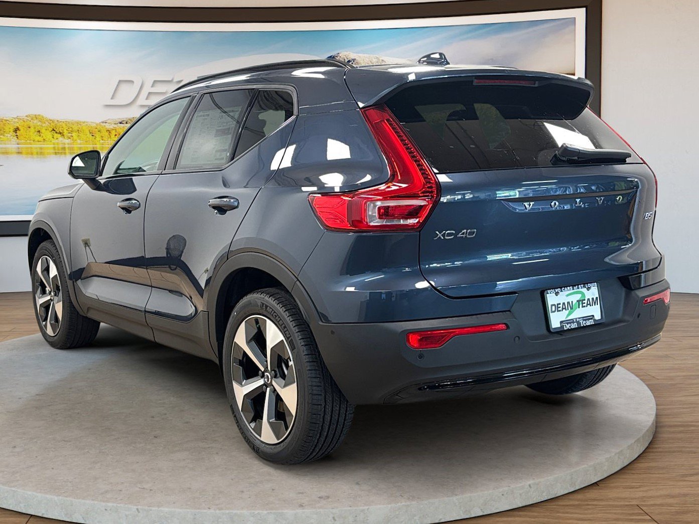 New 2026 Volvo XC40 B5 Plus w/ Protection Package Premier AWD/4WD image 7