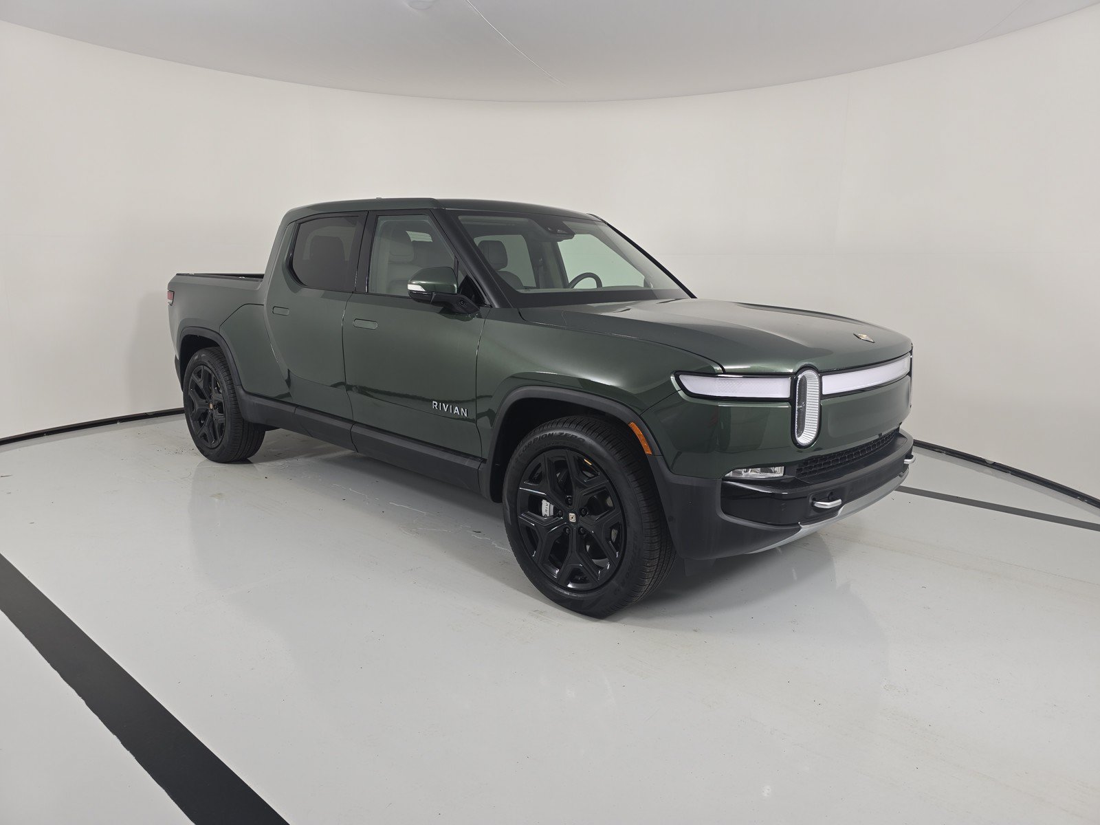 Used 2023 Rivian R1T Adventure AWD/4WD image 7