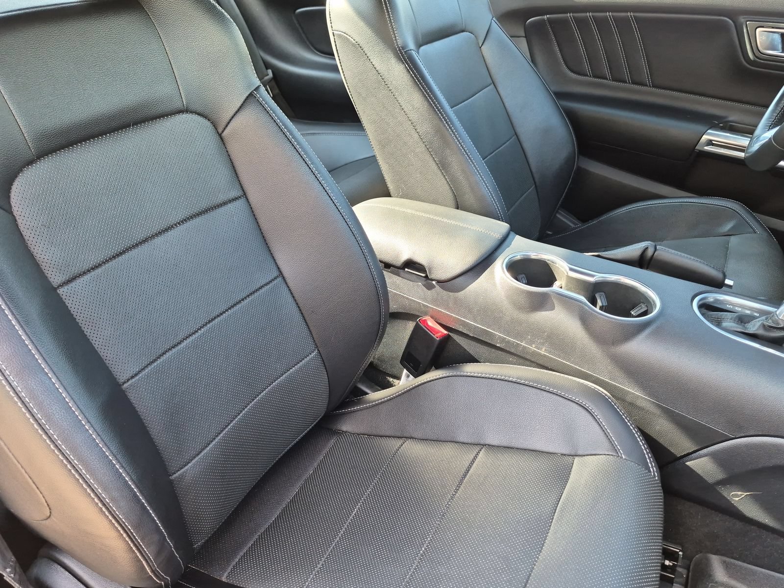 Used 2020 Ford Mustang Premium w/ Ford Safe & Smart Package RWD image 18