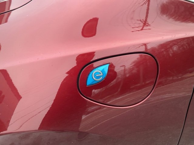 Used 2023 Chrysler Pacifica Touring-L image 4