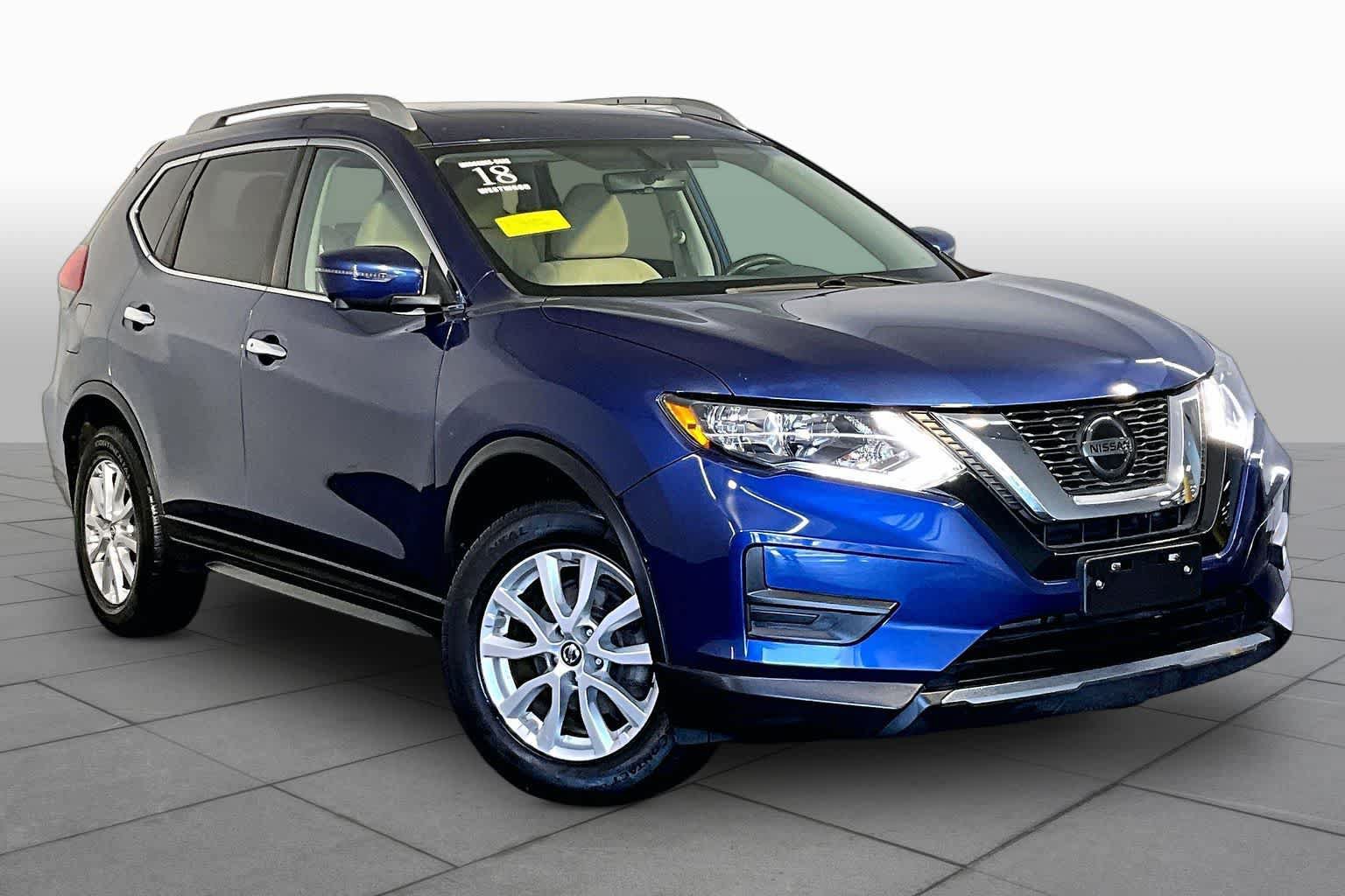 Used 2018 Nissan Rogue SV w/ Sun & Sound Touring Package AWD/4WD image 3