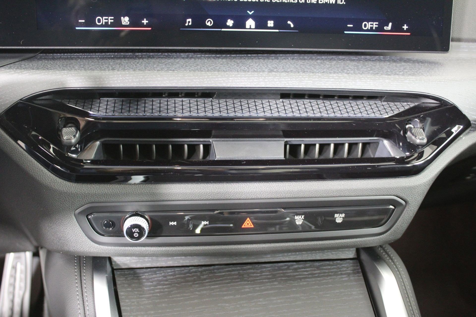 New 2026 BMW 230i Coupe w/ Premium Package RWD image 23