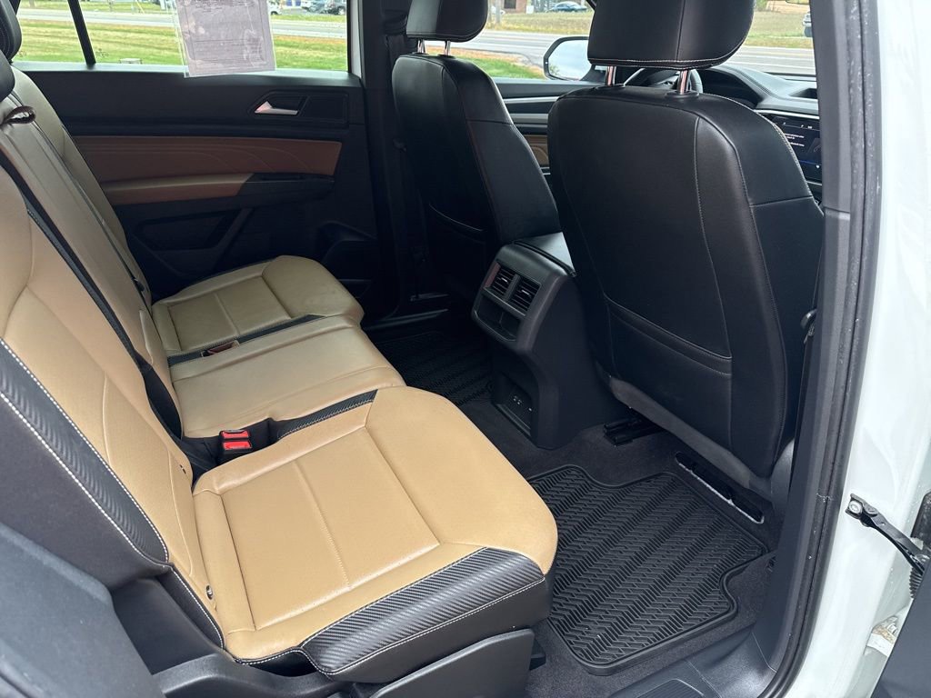 Used 2022 Volkswagen Atlas Cross Sport SE image 14