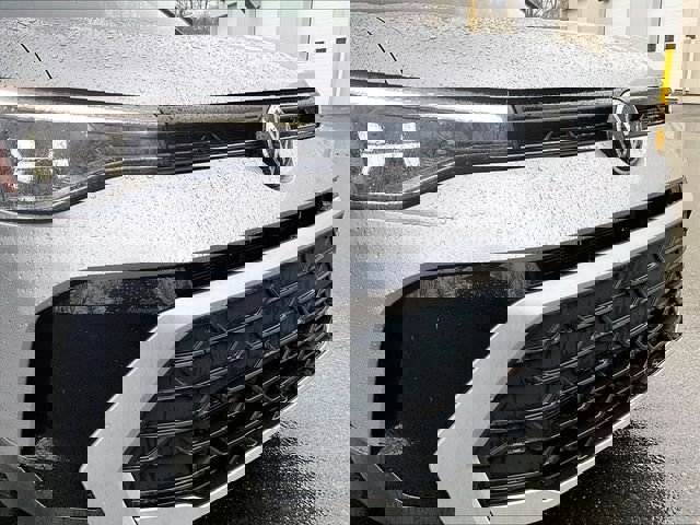 Used 2025 Volkswagen Taos S image 29